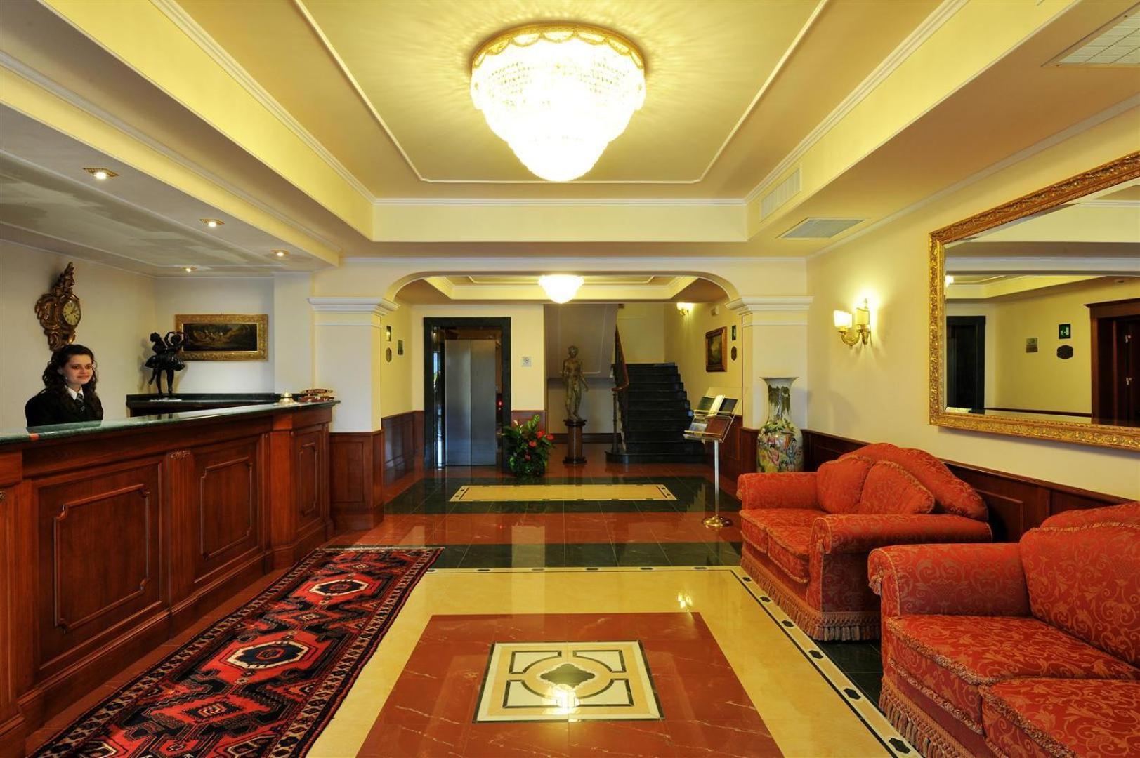 Hotel Lido - And Palace