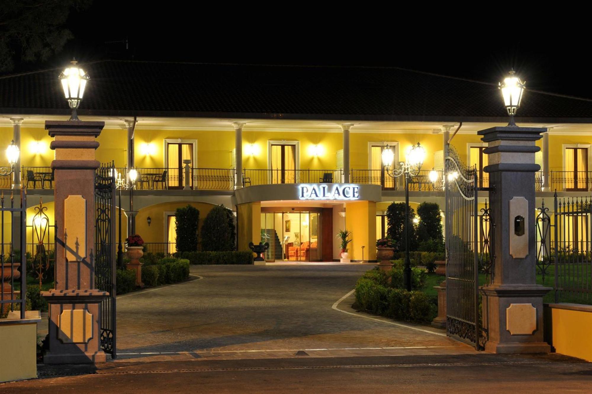Hotel Lido - And Palace